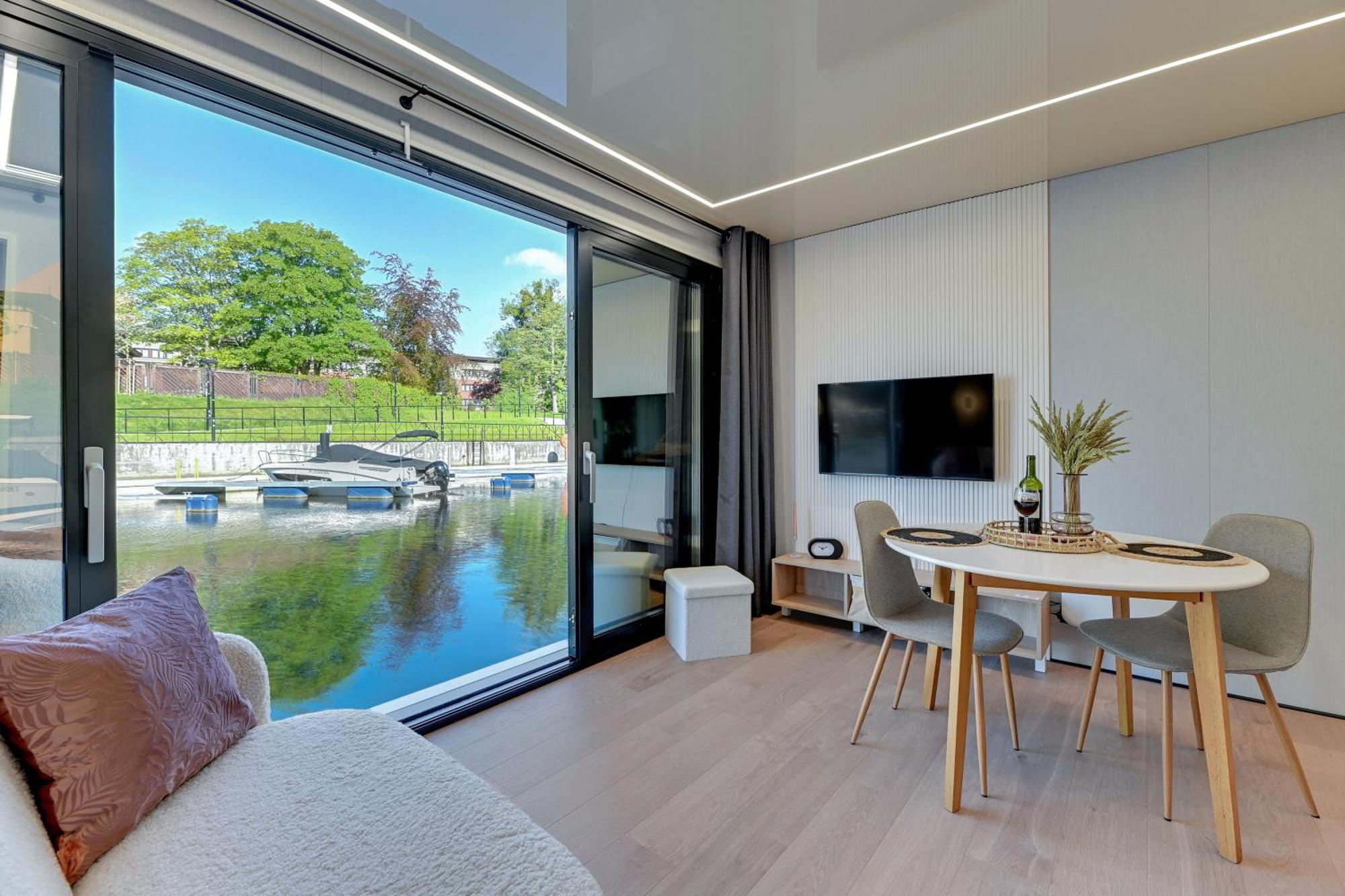 Domy Na Wodzie - La Mare Motlava Houseboats With Sauna By Downtown Apartments Gdańsk Exteriör bild