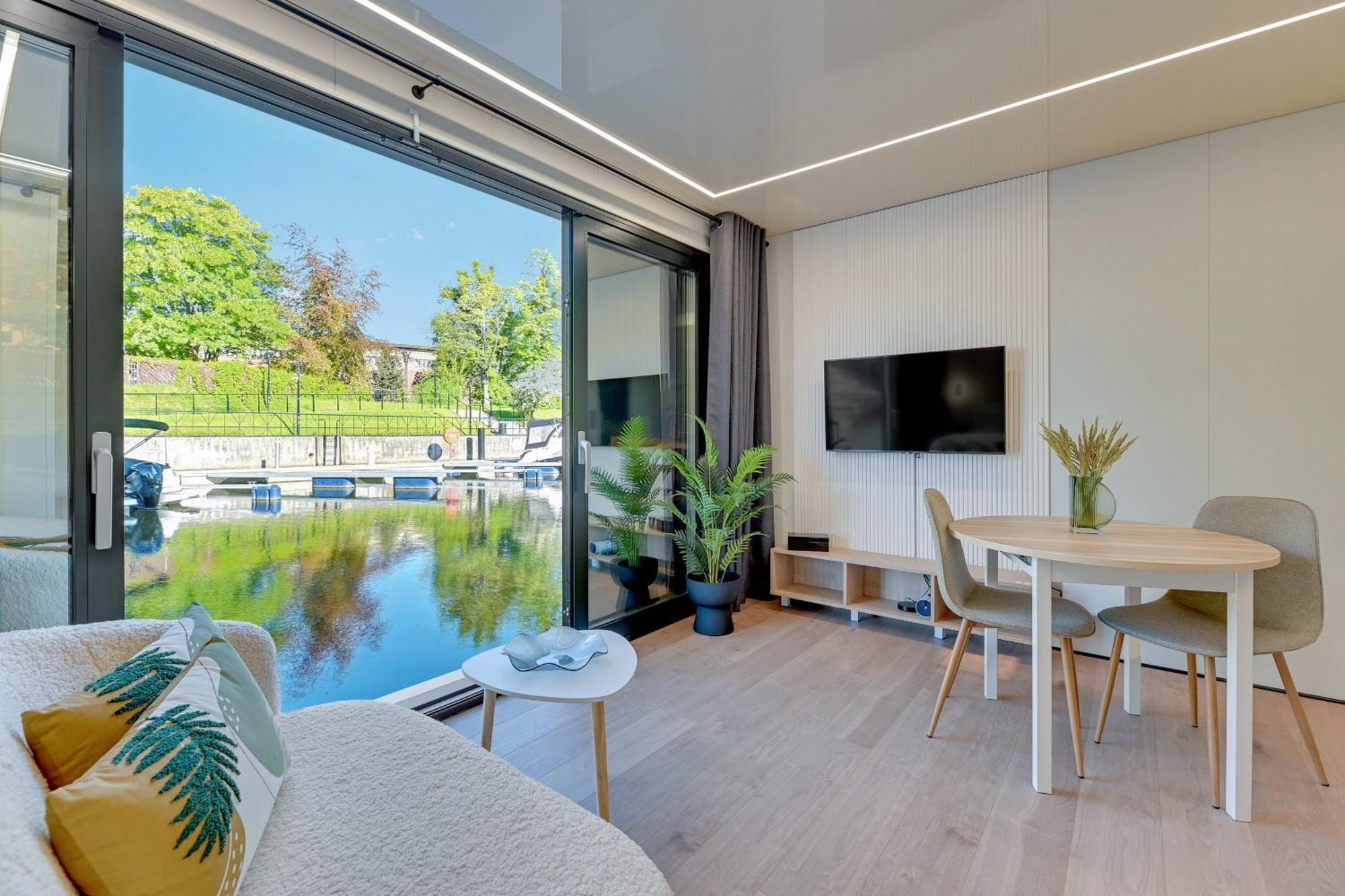 Domy Na Wodzie - La Mare Motlava Houseboats With Sauna By Downtown Apartments Gdańsk Exteriör bild