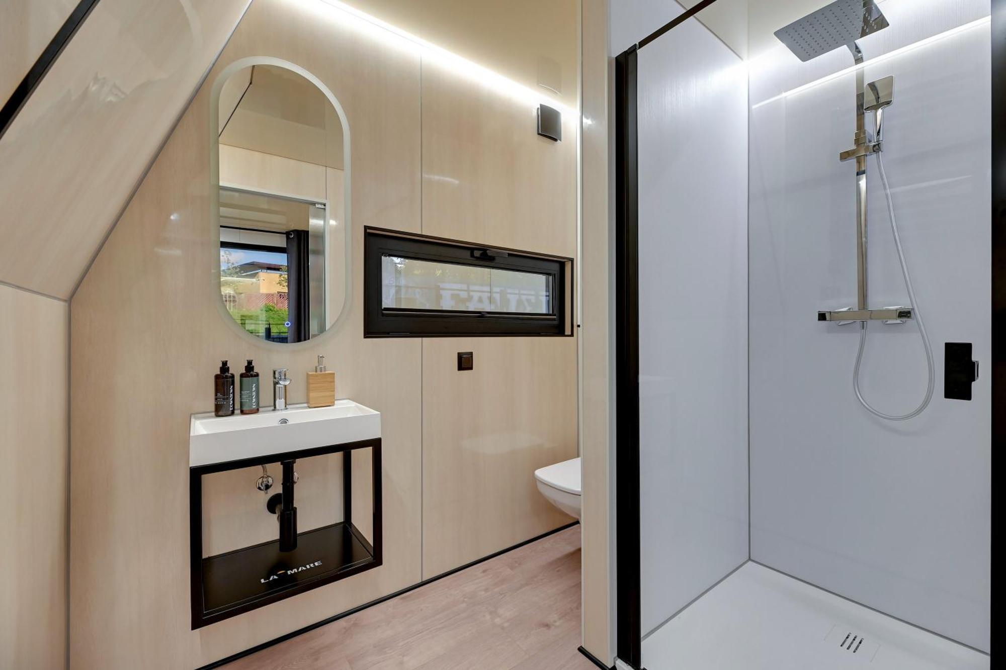 Domy Na Wodzie - La Mare Motlava Houseboats With Sauna By Downtown Apartments Gdańsk Rum bild