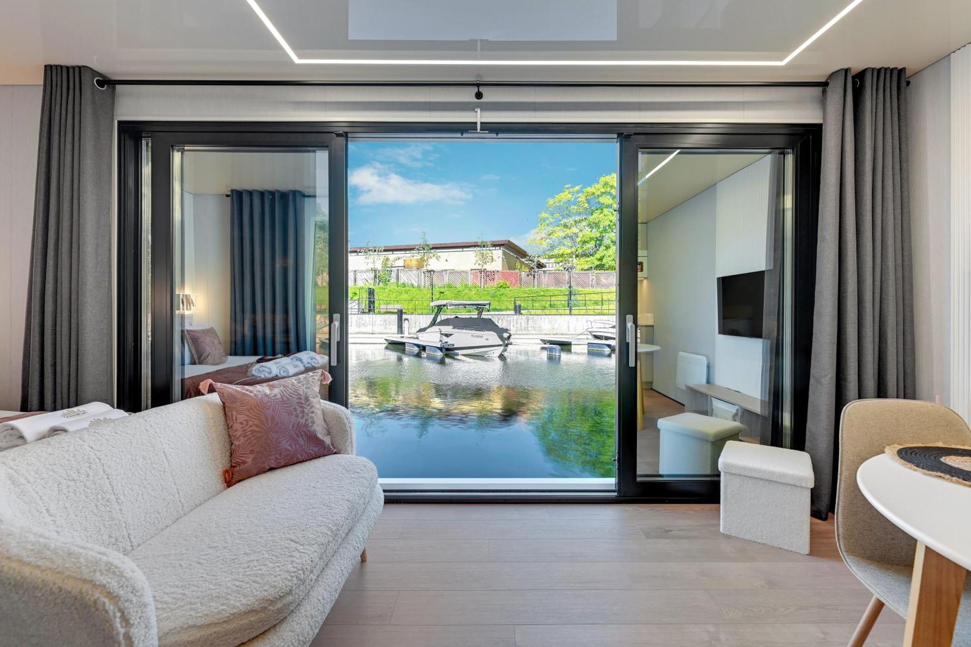 Domy Na Wodzie - La Mare Motlava Houseboats With Sauna By Downtown Apartments Gdańsk Rum bild